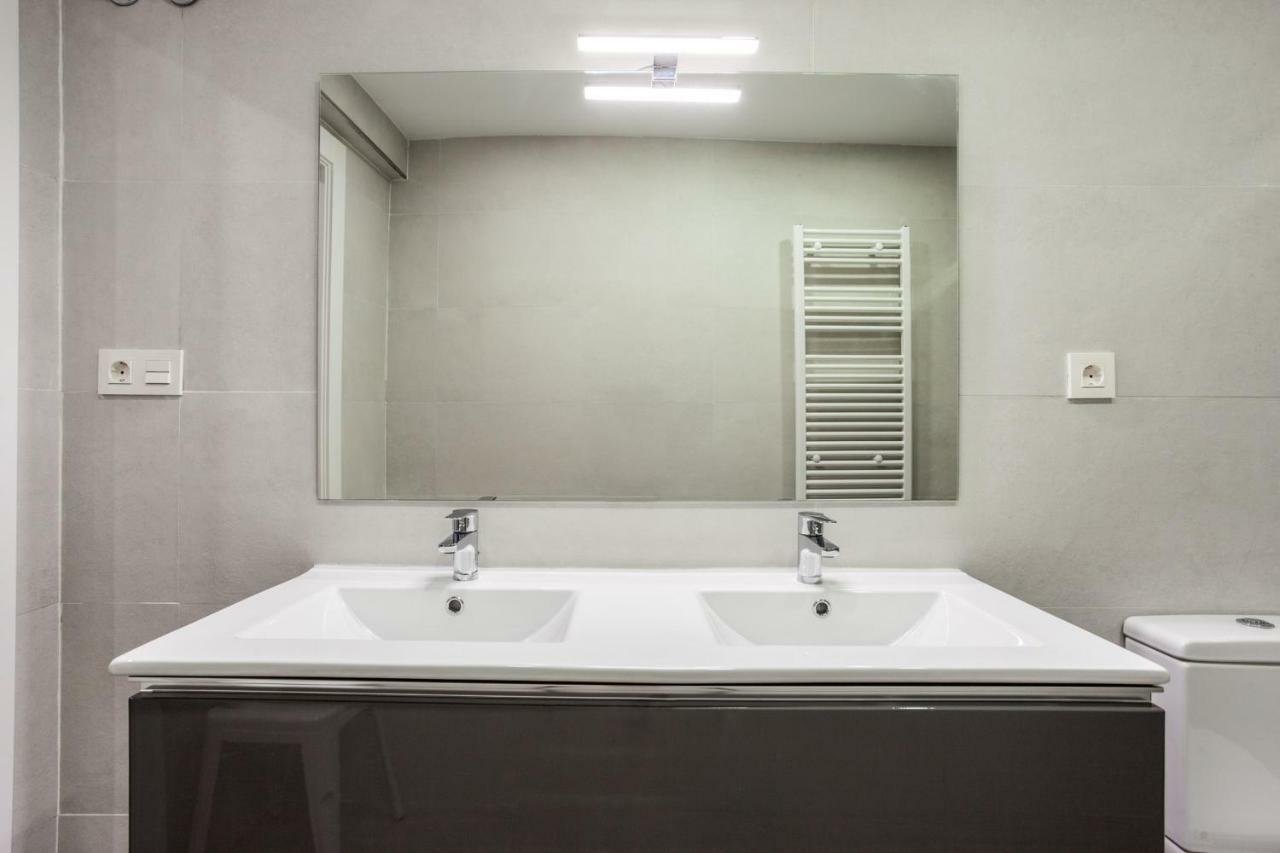 Apartamentos Reina Isabel Granada Ngoại thất bức ảnh